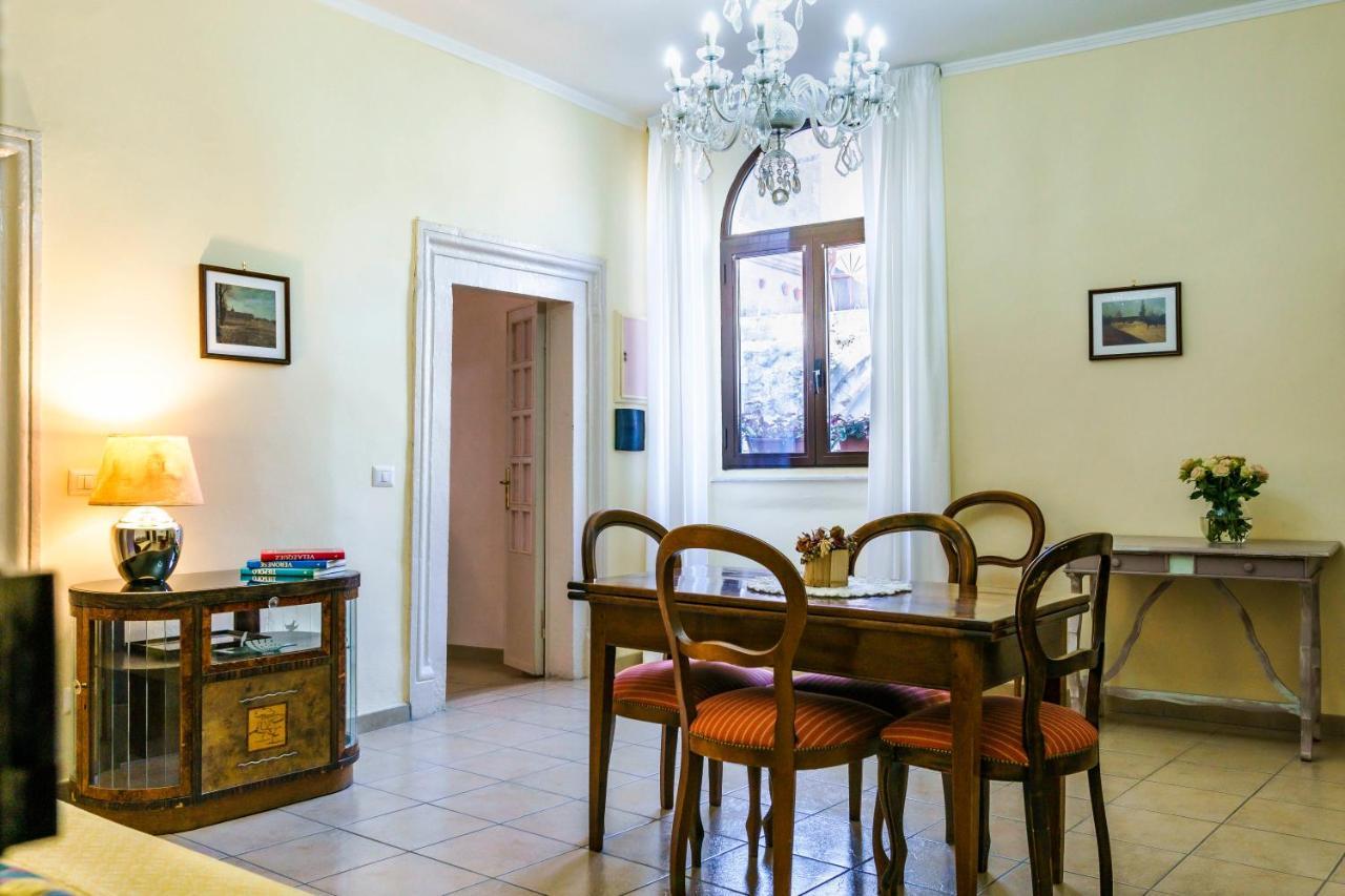 Appartamento Piazza Santa Maria Nuova Вітербо Екстер'єр фото