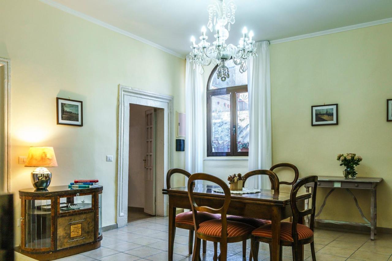 Appartamento Piazza Santa Maria Nuova Вітербо Екстер'єр фото